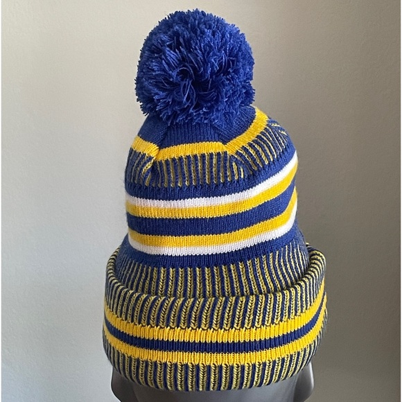 New Era Golden State Warriors knit pom beanie. NWOT - Picture 3 of 5